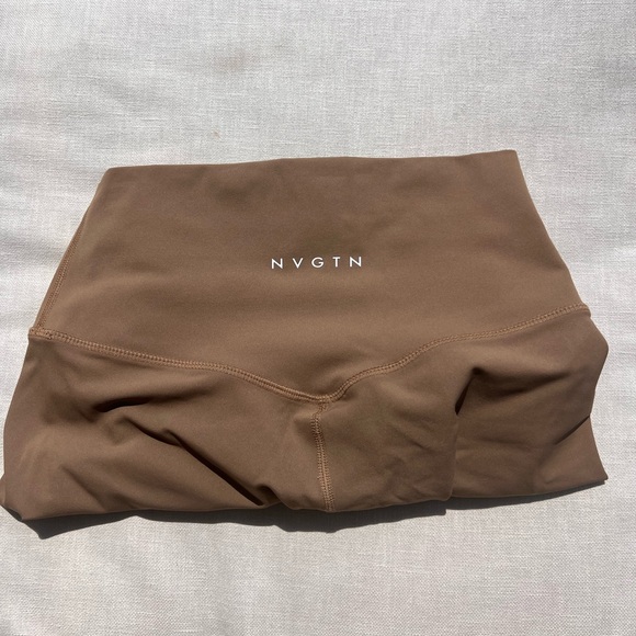 Toasted Almond Solid Seamless Shorts - Picture 3 of 4